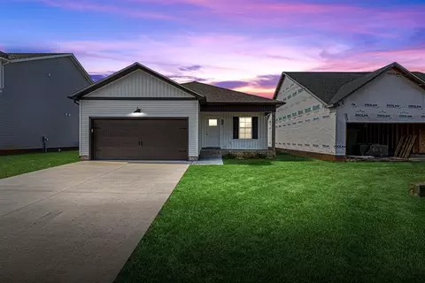2144 Spring Lakes Cir, Bowling Green, KY 42104