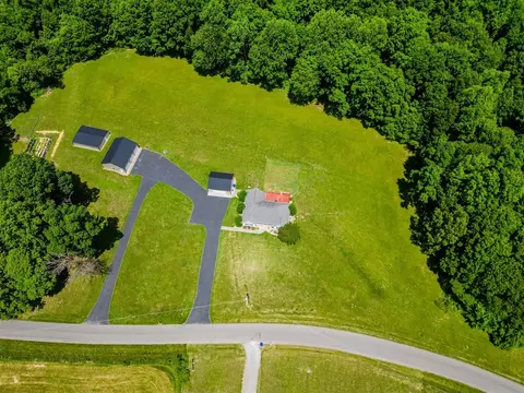 953 Doddy Church Rd, Scottsville, KY 42164