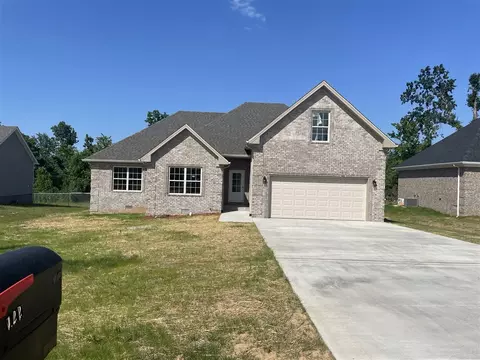 125 Meadowbrook Cir, Bowling Green, KY 42101