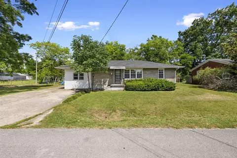 812 N High St, Franklin, KY 42134
