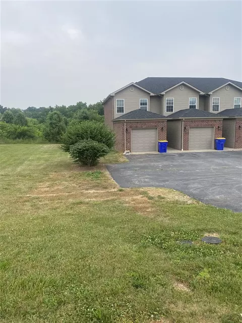 230 Spring Creek Ave, Bowling Green, KY 42103