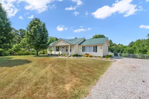 3857 Berry Store Rd, Smiths Grove, KY 42171