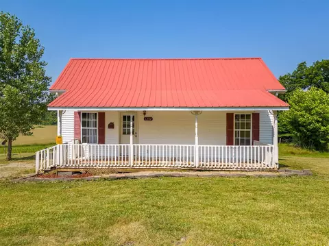 6284 Huntsville Quality Rd, Lewisburg, KY 42256