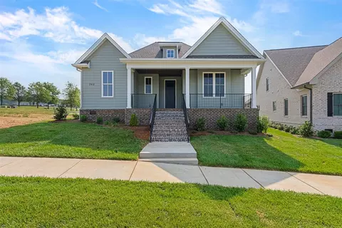 362 Meadowdale Ln, Bowling Green, KY 42103
