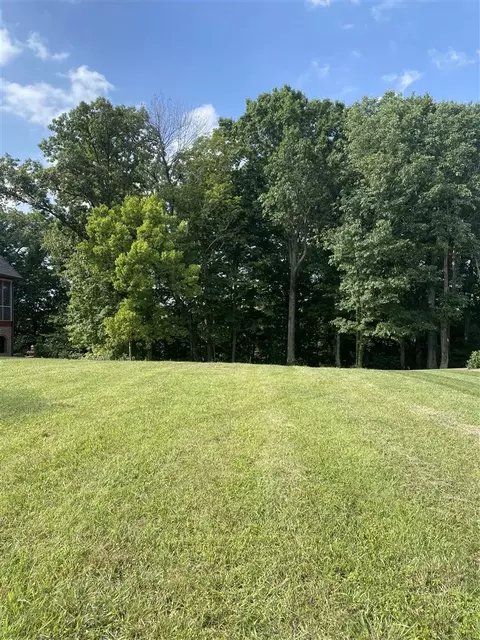 907 Drakes Ridge Ln, Bowling Green, KY 42103