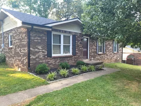 206 Powell Dr, Scottsville, KY 42164