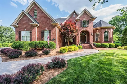 1327 Sheffield Way, Bowling Green, KY 42103