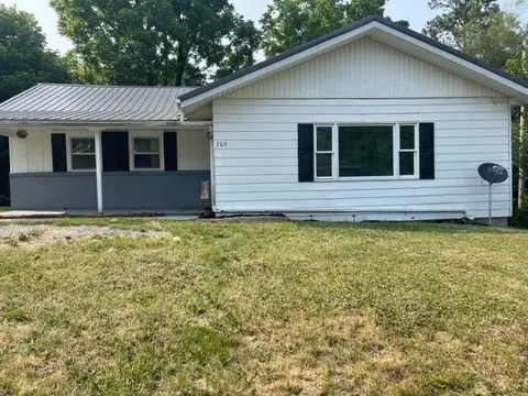 703 Reservoir Ave, Central City, KY 42330