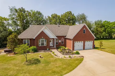 221 Bluegrass Rd, Franklin, KY 42134