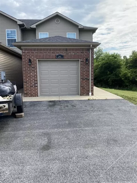 242 Spring Creek Ave, Bowling Green, KY 42103