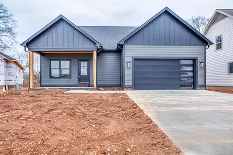 590 Denver Cir, Bowling Green, KY 42103
