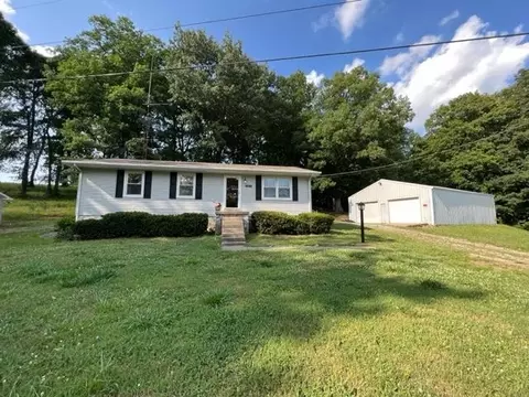 2748 Lodge Hall Rd, Bowling Green, KY 42101