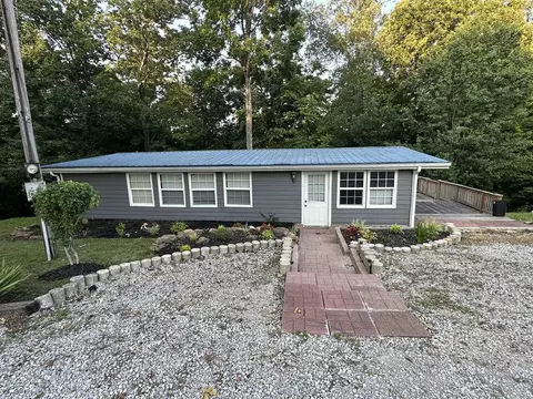320 Holley Cave Dr, Mammoth Cave, KY 42259