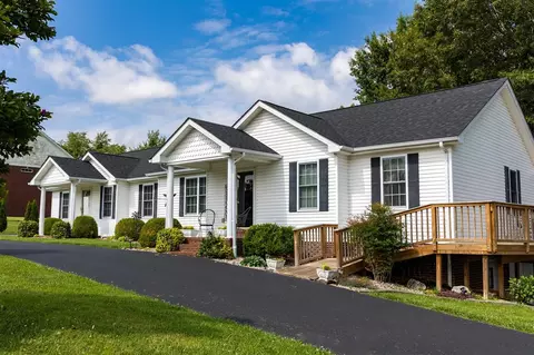 135 N Spring St, Scottsville, KY 42164