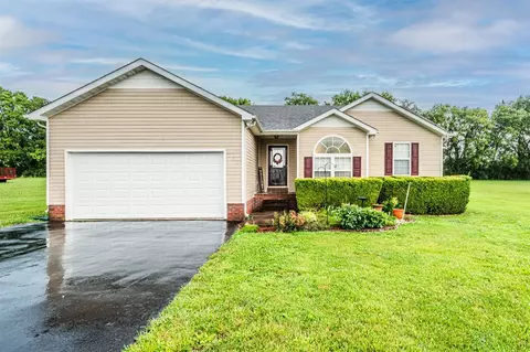 162 Kimberly Ave, Bowling Green, KY 42101