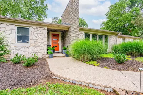 2157 Smallhouse Rd, Bowling Green, KY 42104