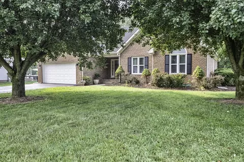 271 Sugar Mill Dr, Bowling Green, KY 42104
