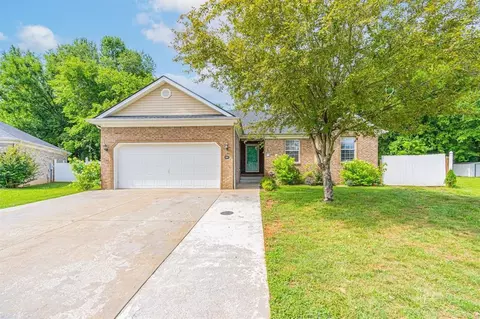 269 Shanks Mill Dr, Bowling Green, KY 42101