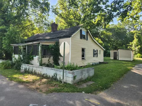 545 E 3rd St, Russellville, KY 42276