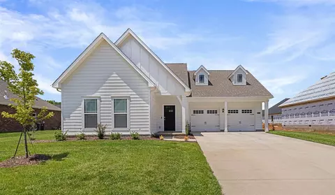 6503 Summer Shade Cir, Alvaton, KY 42122