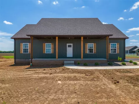 100 Mccutchen Ct, Auburn, KY 42206