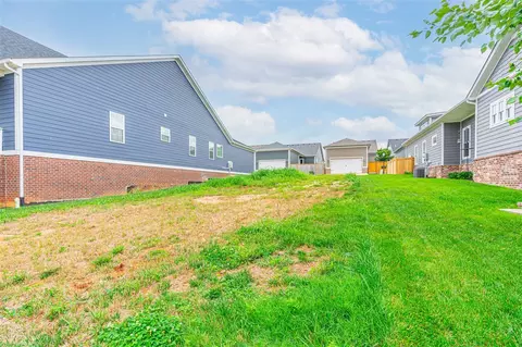 414 Traditions Blvd, Bowling Green, KY 42103