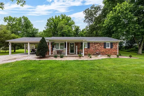 1736 New Grove Rd, Smiths Grove, KY 42171