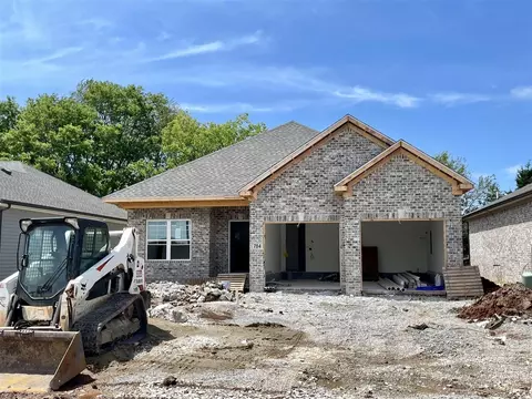 784 Mcintyre St, Bowling Green, KY 42103