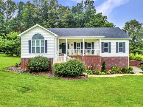 8055 Plano Rd, Bowling Green, KY 42104