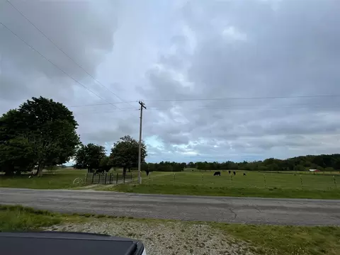 2027 Charlie Butts Rd, Franklin, KY 42134