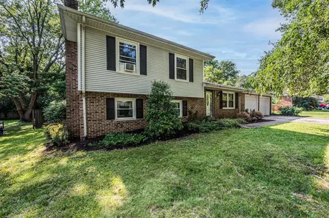 2513 Yuma Dr, Bowling Green, KY 42104
