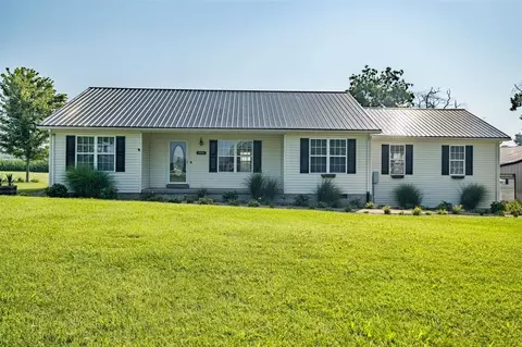300 J Montgomery Rd, Russellville, KY 42276