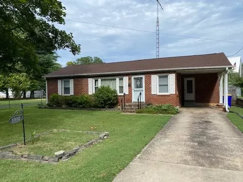 1312 Henry Dr, Bowling Green, KY 42104