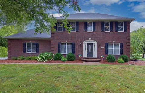 115 Secretariat Dr, Bowling Green, KY 42104