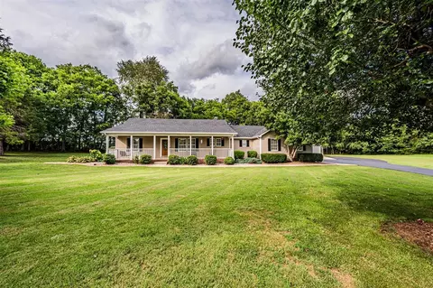 460 Millwood Ct, Bowling Green, KY 42104