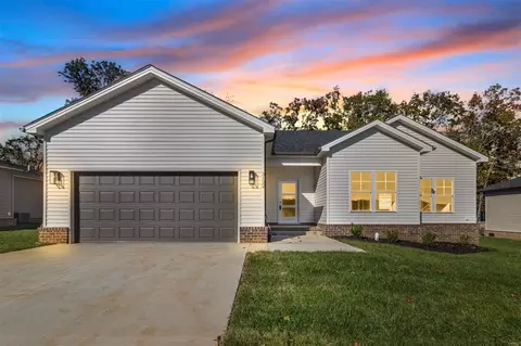 3122 Rawhide Dr, Bowling Green, KY 42104
