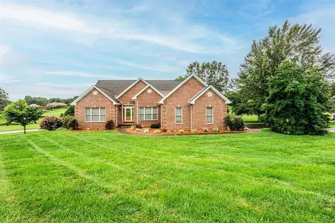 151 Cole Cir, Glasgow, KY 42141