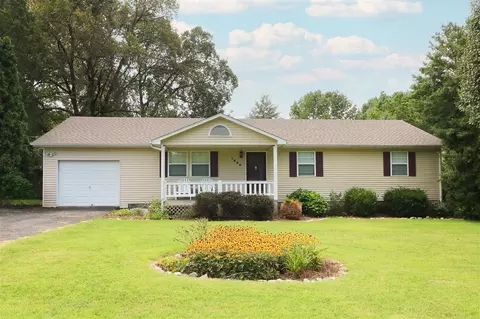 1895 Moorman Ln, Bowling Green, KY 42101