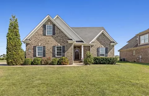 1210 Beaumont Dr, Bowling Green, KY 42104