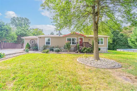 147 Stinnett Rd, Smiths Grove, KY 42171