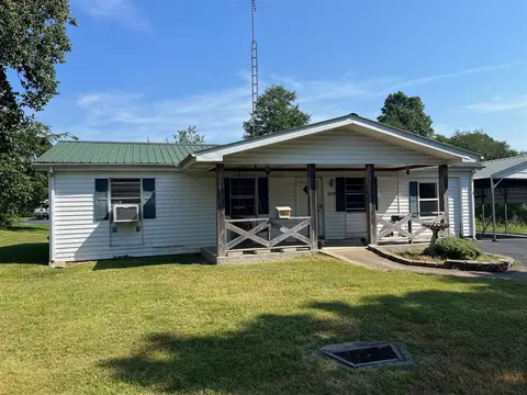 129 Stewart Dr, Glasgow, KY 42141