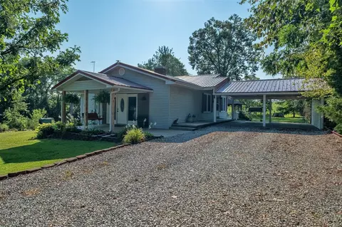 2038 Coopertown Rd, Russellville, KY 42276