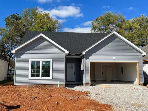 892 Mcintyre St, Bowling Green, KY 42101