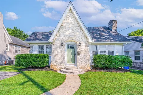921 Magnolia St, Bowling Green, KY 42103