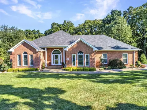 25 Deer Valley Ct, Bowling Green, KY 42103