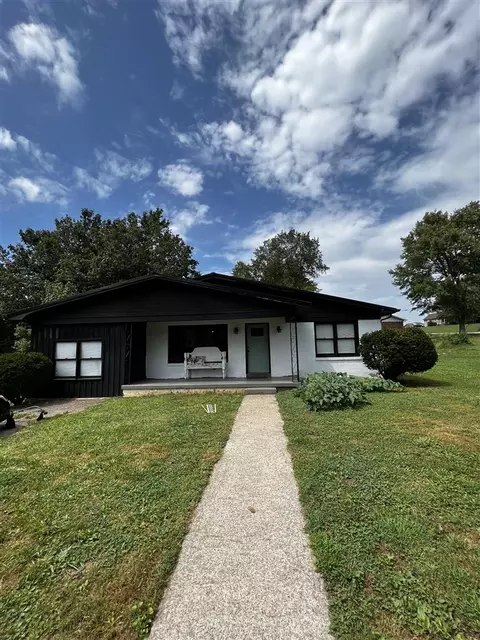 101 Belmont Park Ave, Scottsville, KY 42164