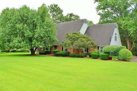 1107 Homestead Ct, Bowling Green, KY 42104