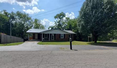 245 Maysville Rd, Scottsville, KY 42164
