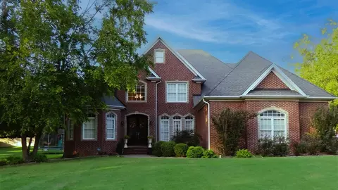 407 Autumnstone Ln, Bowling Green, KY 42103