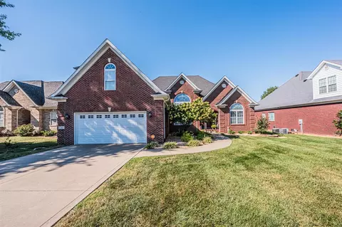 1767 Kenilwood Way, Bowling Green, KY 42104